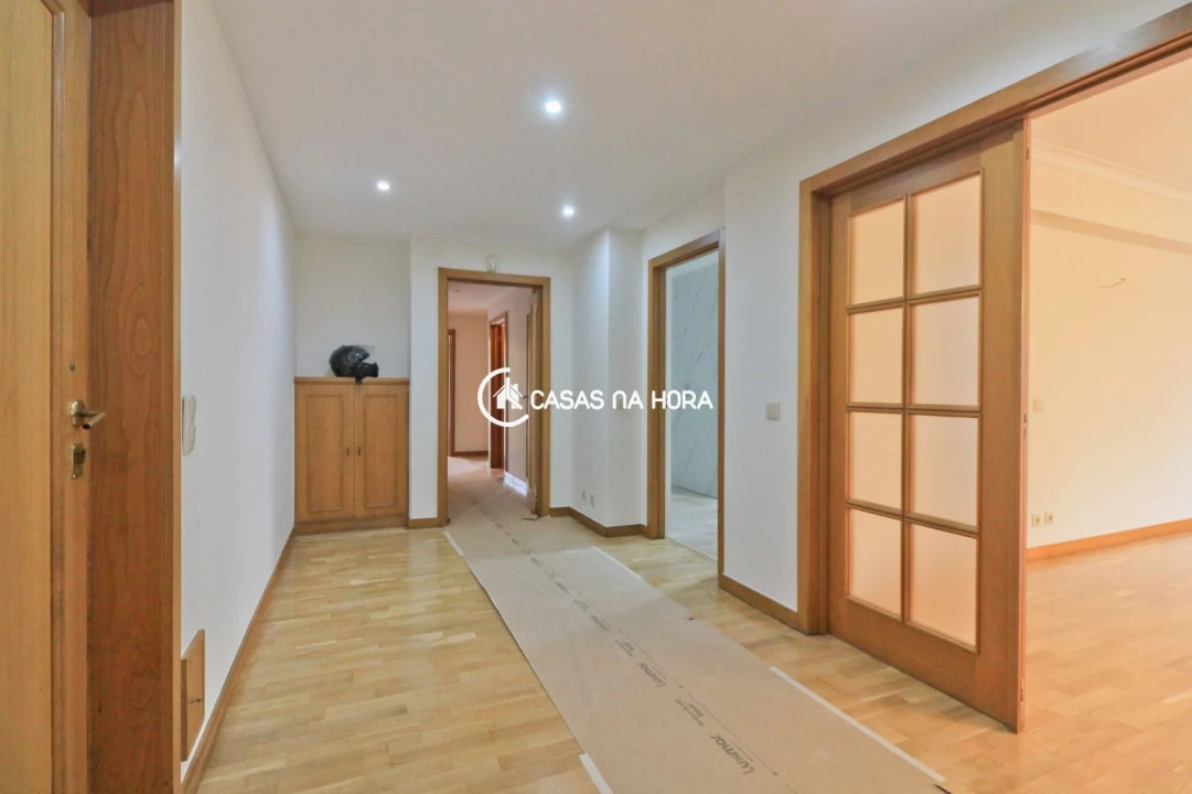 Apartamento T3 para Arrendamento em Ramalde Foto 18