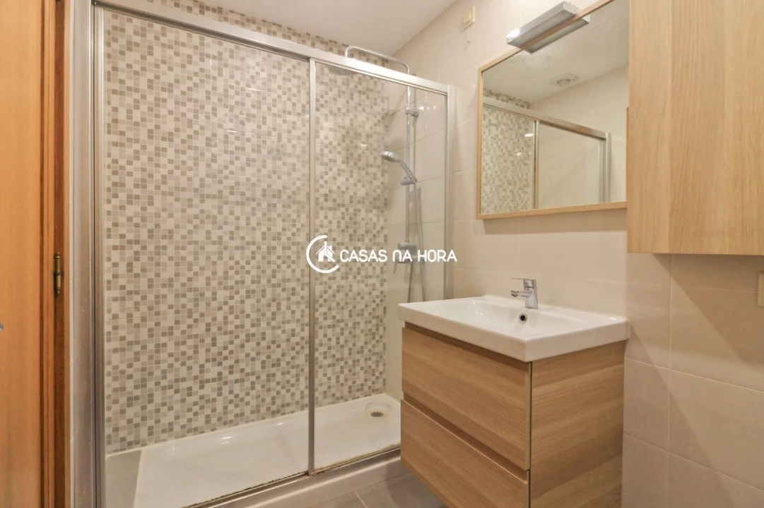 Apartamento T3 para Arrendamento em Ramalde Foto 27