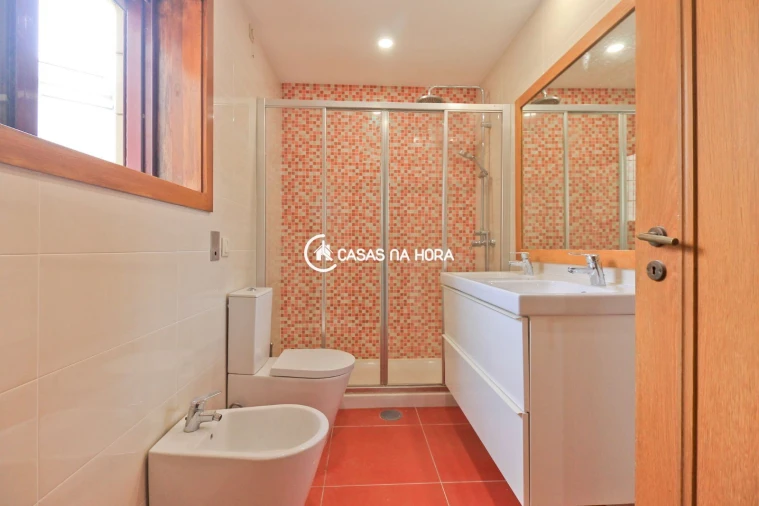 Apartamento T3 para Arrendamento em Ramalde Foto 9