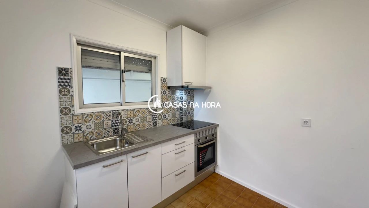 Apartamento T2 para Arrendamento em Avintes Foto 1