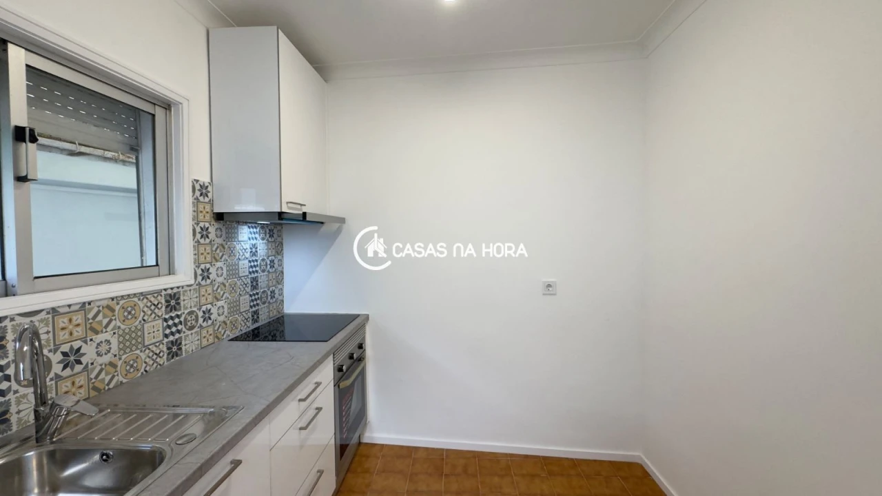 Apartamento T2 para Arrendamento em Avintes Foto 2