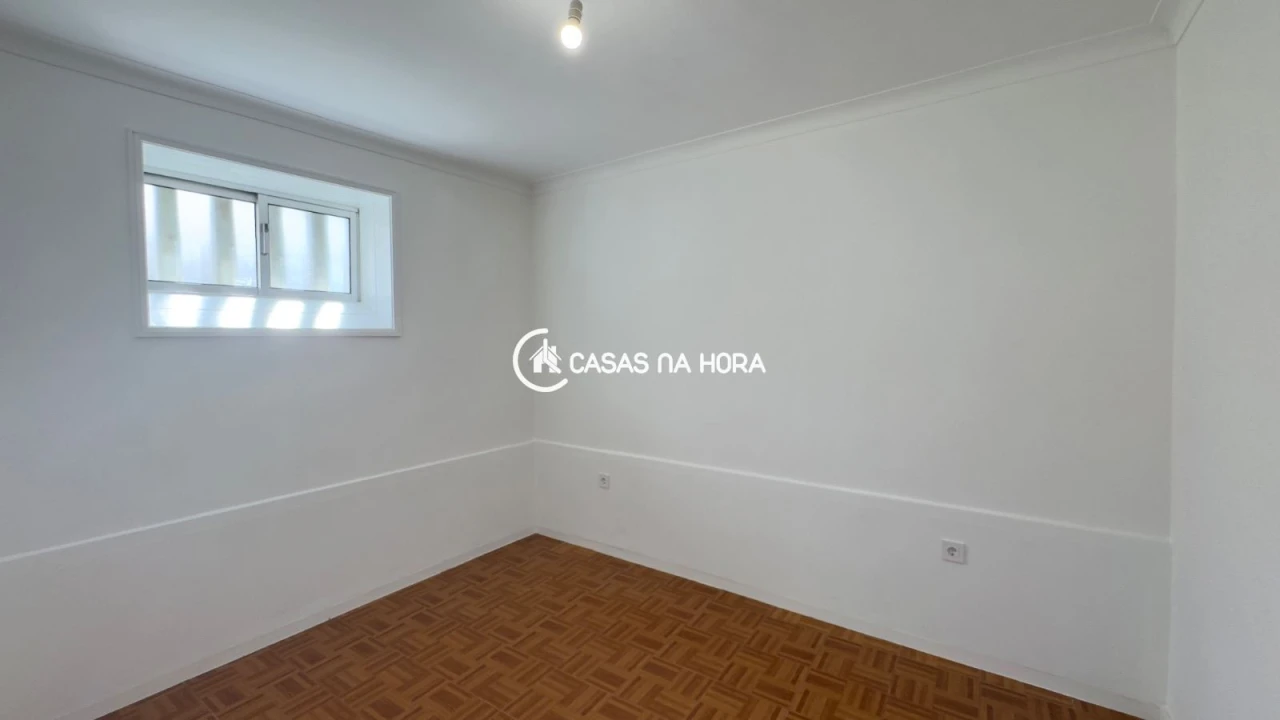 Apartamento T2 para Arrendamento em Avintes Foto 10