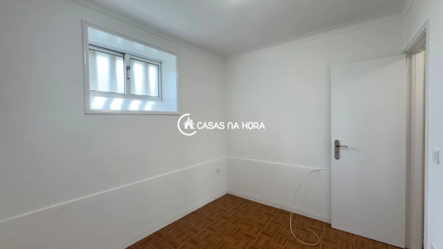 Apartamento T2 para Arrendamento em Avintes Foto 15