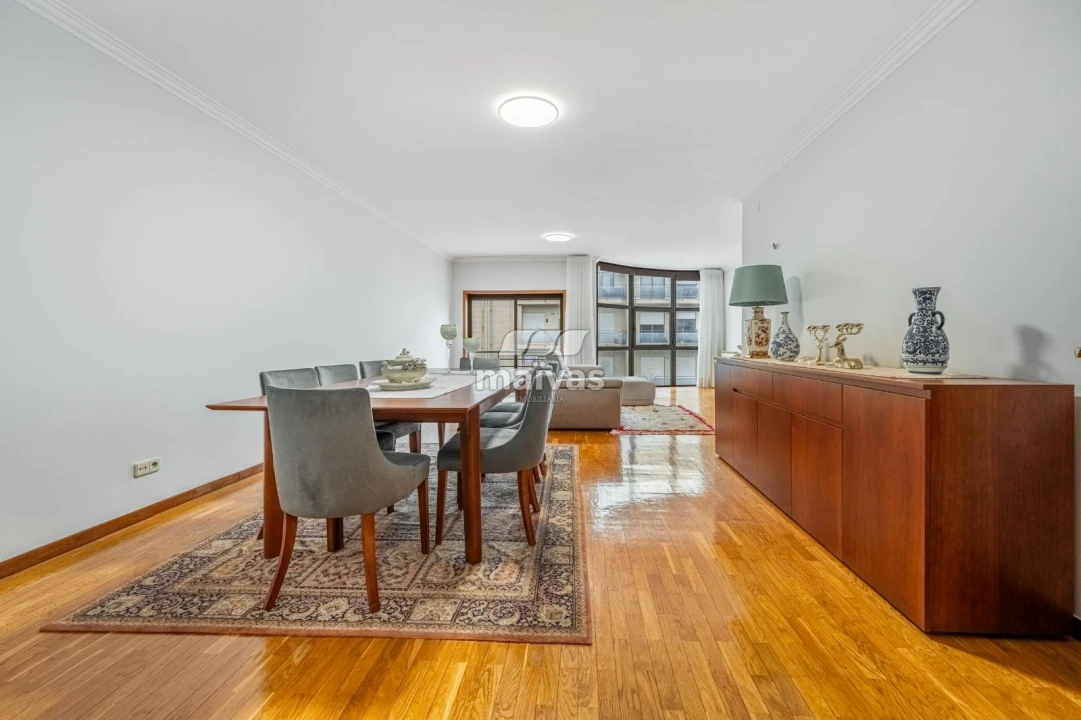 Apartamento T3 para Venda em Vila Verde e Barbudo Foto 2