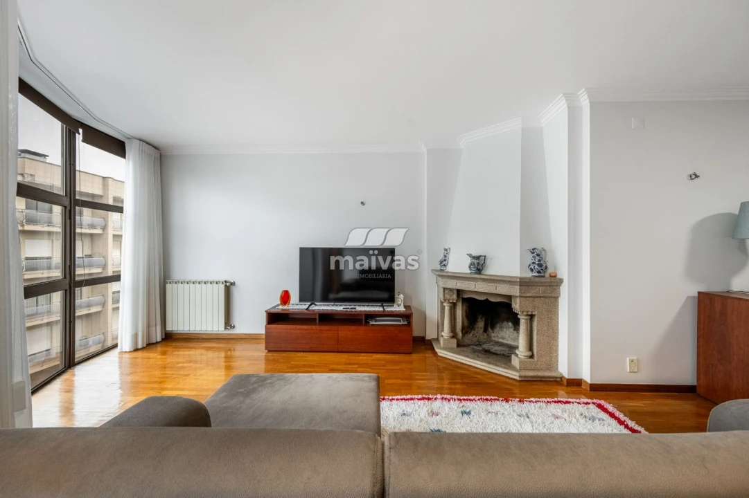 Apartamento T3 para Venda em Vila Verde e Barbudo Foto 7