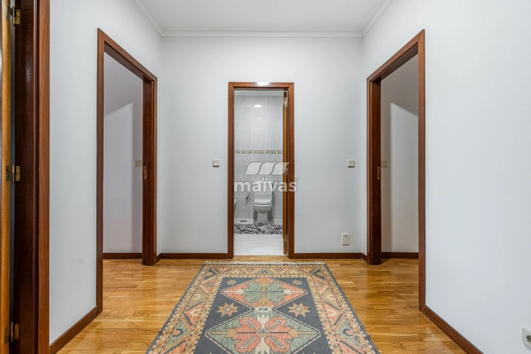 Apartamento T3 para Venda em Vila Verde e Barbudo Foto 9