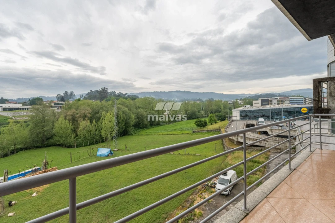 Apartamento T3 para Venda em Vila Verde e Barbudo Foto 13
