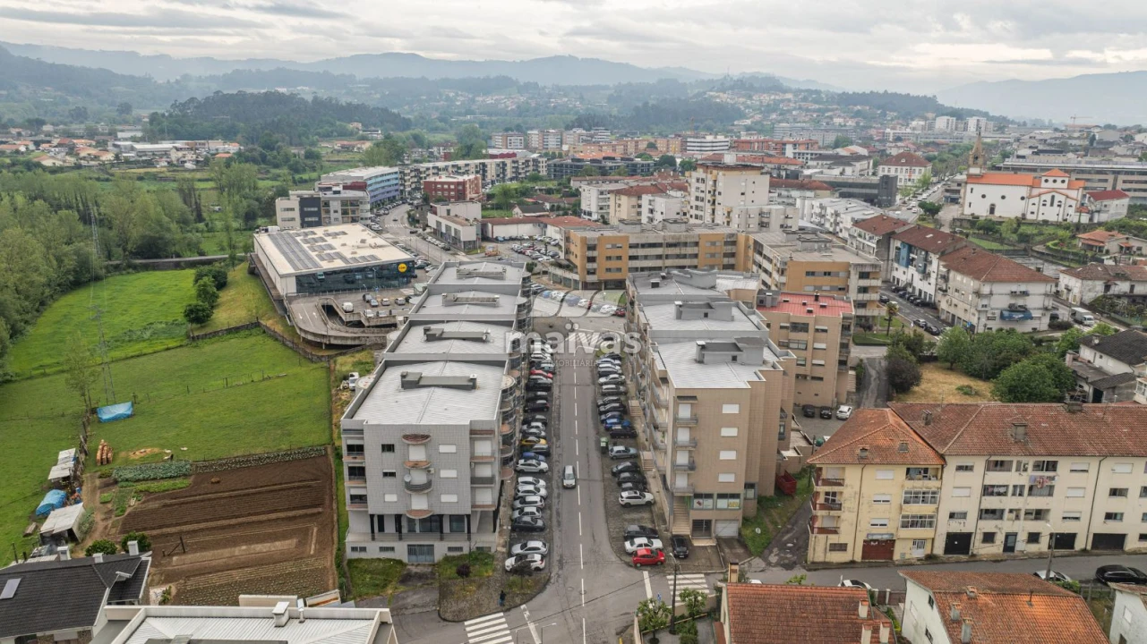 Apartamento T3 para Venda em Vila Verde e Barbudo Foto 23