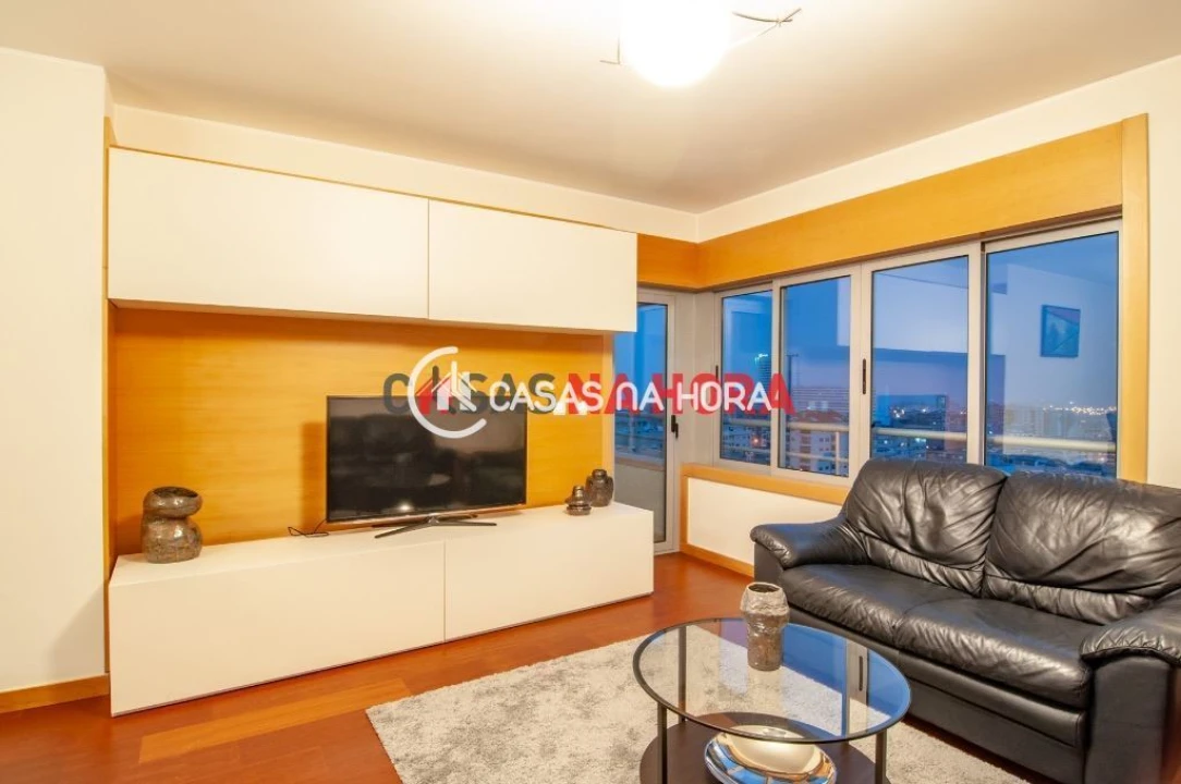 Apartamento T2 para Arrendamento em Mafamude e Vilar do Paraíso Foto 3
