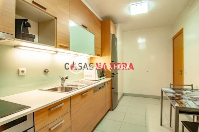 Apartamento T2 para Arrendamento em Mafamude e Vilar do Paraíso