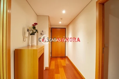 Apartamento T2 para Arrendamento em Mafamude e Vilar do Paraíso
