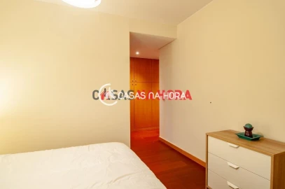 Apartamento T2 para Arrendamento em Mafamude e Vilar do Paraíso