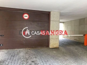 Apartamento T2 para Arrendamento em Mafamude e Vilar do Paraíso