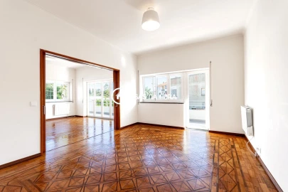 Moradia T5 para Arrendamento em Cascais e Estoril