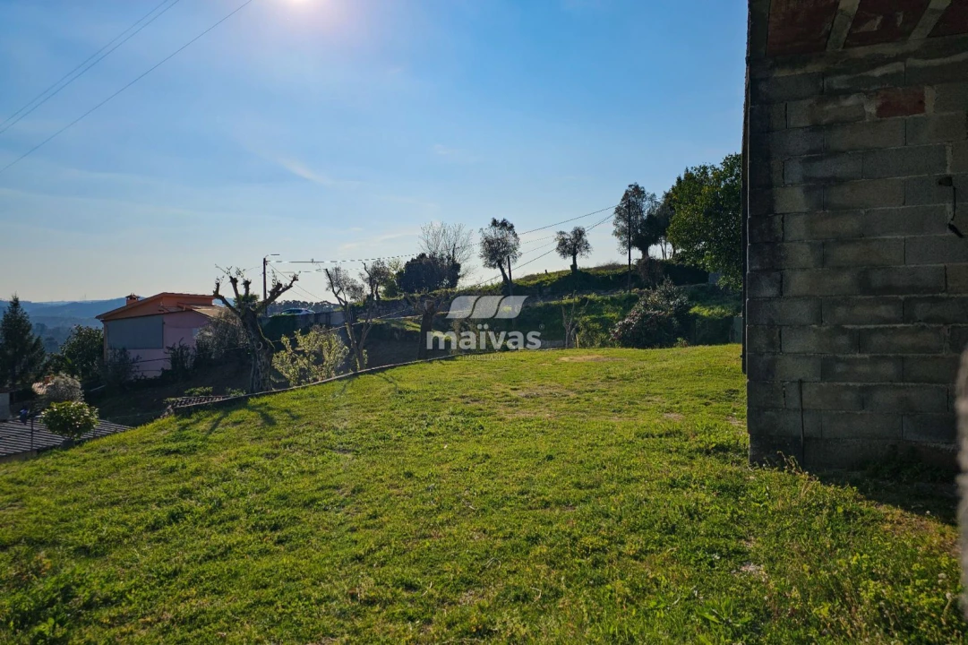 Moradia T3 para Venda em Calvos e Frades Foto 5