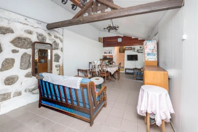 Moradia T3 para Venda em Calvos e Frades