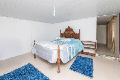 Moradia T3 para Venda em Calvos e Frades