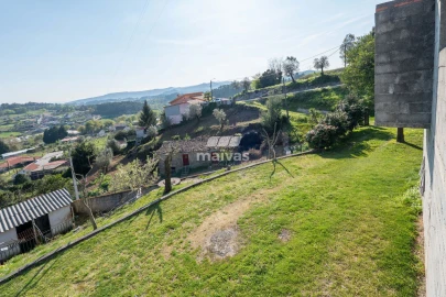 Moradia T3 para Venda em Calvos e Frades