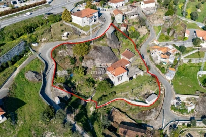 Moradia T3 para Venda em Calvos e Frades