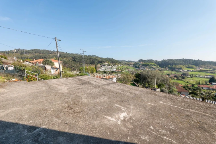 Moradia T3 para Venda em Calvos e Frades Foto 11