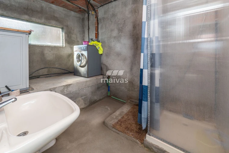 Moradia T3 para Venda em Calvos e Frades Foto 18