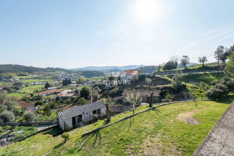 Moradia T3 para Venda em Calvos e Frades Foto 23