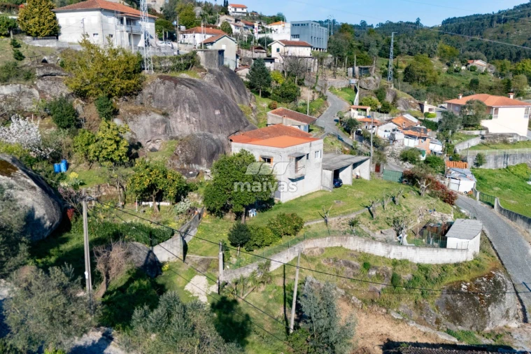 Moradia T3 para Venda em Calvos e Frades Foto 25