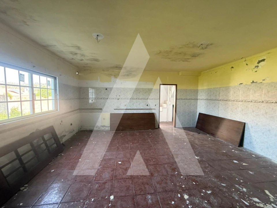 Moradia T4 para Venda em Marinha Grande Foto 3