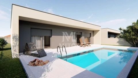 Moradia T3 para Venda em Mazarefes e Vila Fria