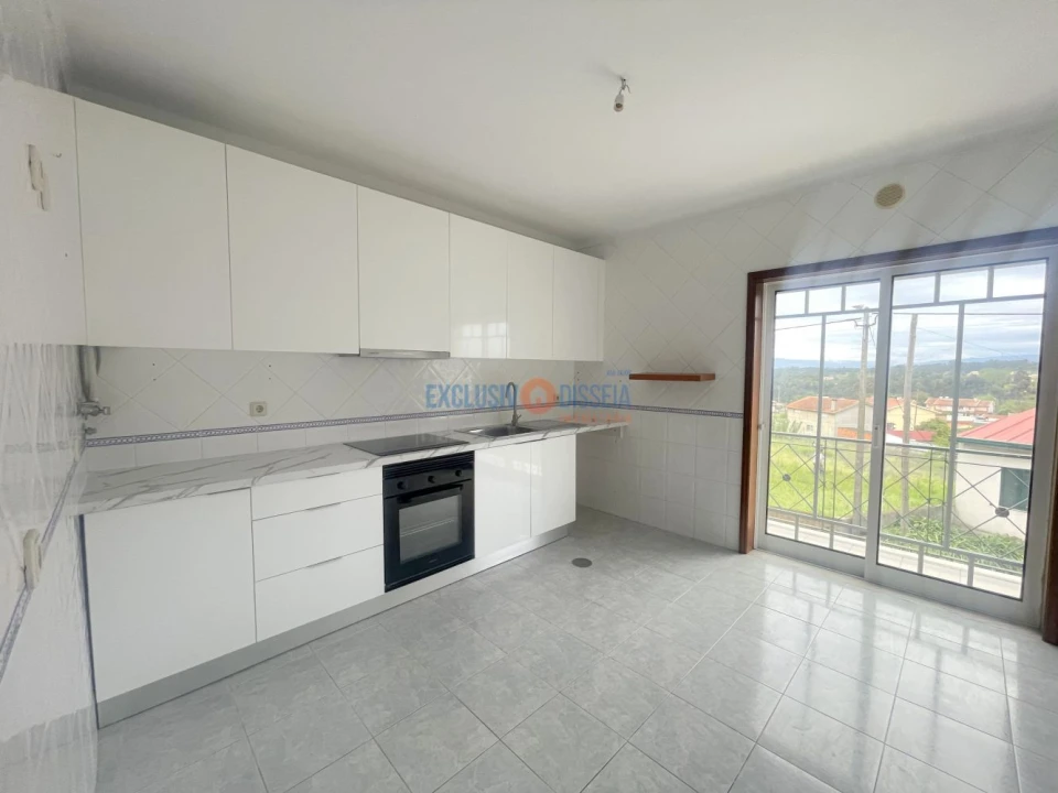 Apartamento T2 para Venda em Oiã Foto 1