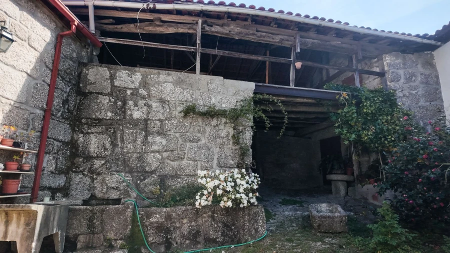 Quinta T3 para Venda em Cantelães Foto 41