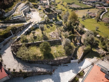 Quinta T0 para Venda em Calvos e Frades