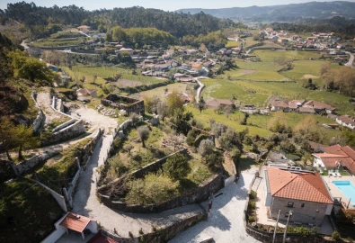 Quinta T0 para Venda em Calvos e Frades