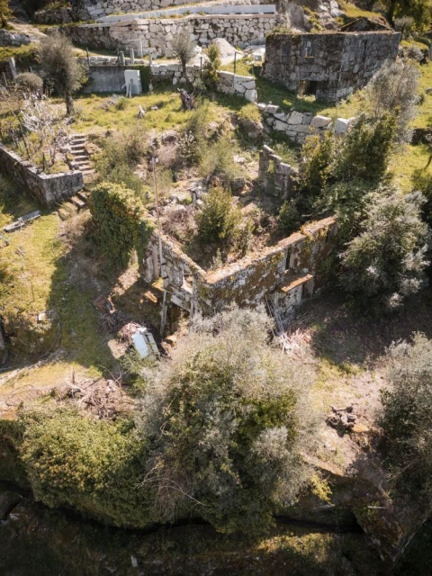 Quinta T0 para Venda em Calvos e Frades