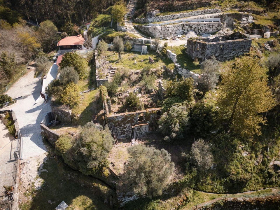 Quinta T0 para Venda em Calvos e Frades Foto 12