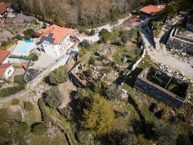 Quinta T0 para Venda em Calvos e Frades Foto 22