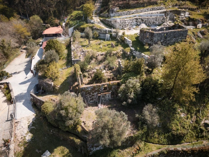Quinta T0 para Venda em Calvos e Frades Foto 12