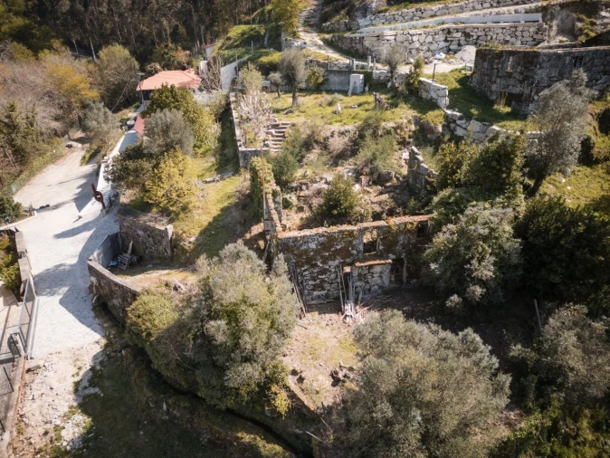 Quinta T0 para Venda em Calvos e Frades Foto 9