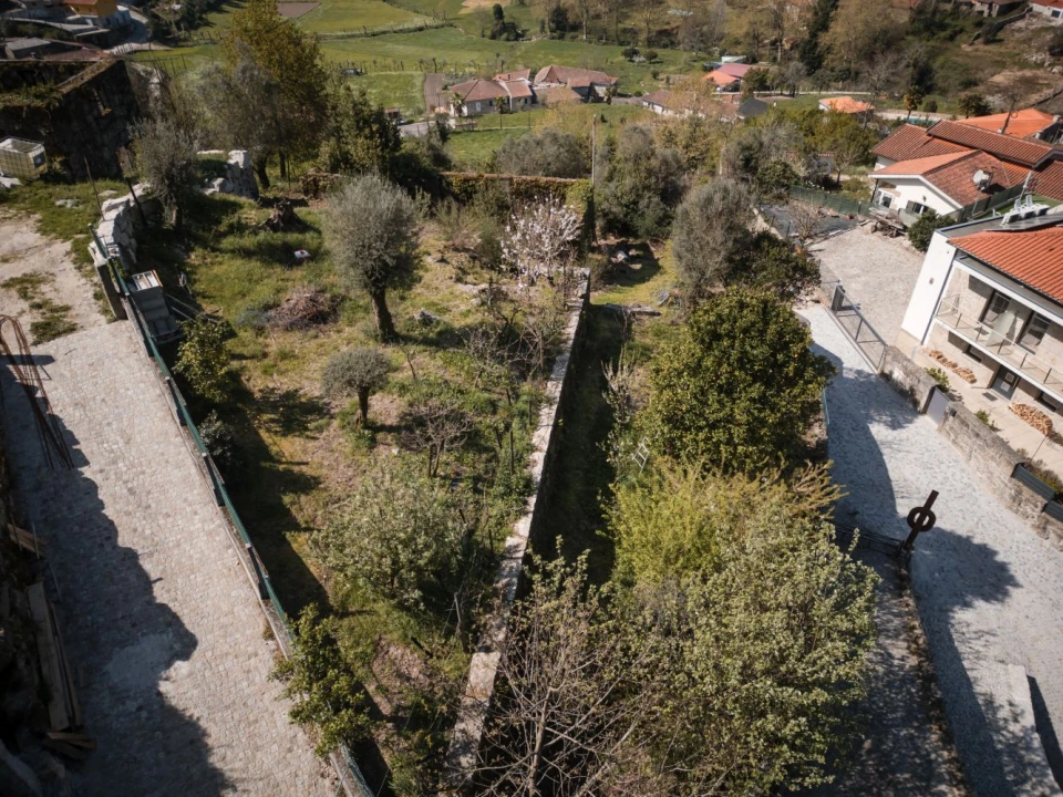 Quinta T0 para Venda em Calvos e Frades Foto 37