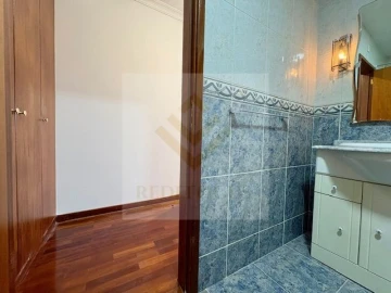 Apartamento T2 para Venda em São João de Ver