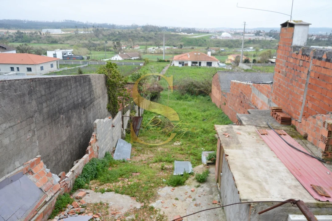 Moradia T3 para Venda em Regueira de Pontes Foto 31