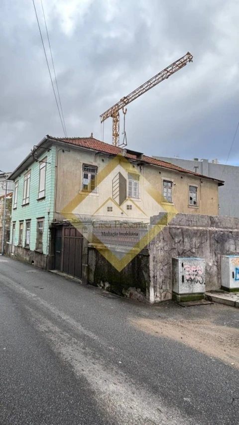 Terreno para Venda em Oliveira do Douro