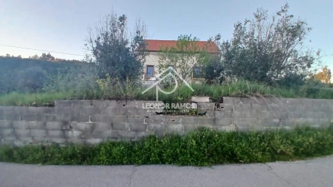 Moradia T2 para Venda em Proença-A-Nova e Peral