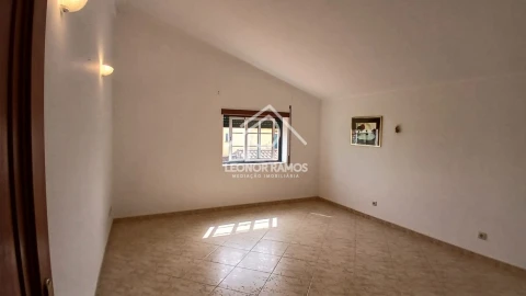 Moradia T5 para Venda em Zebreira e Segura