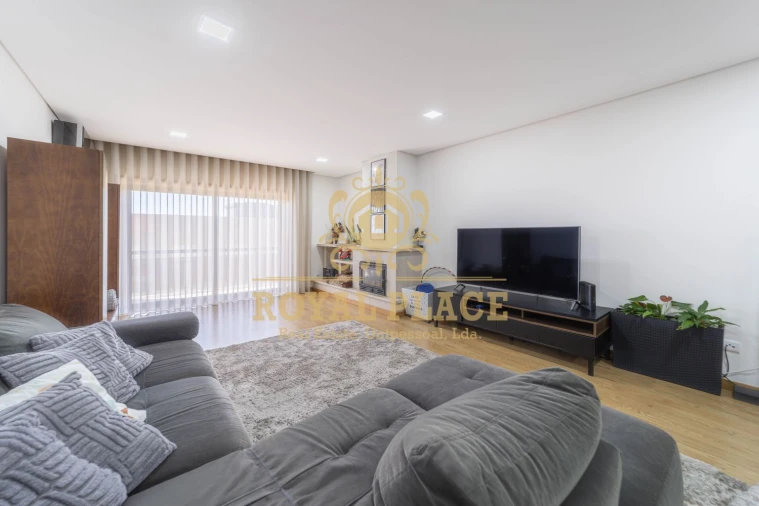 Apartamento T3 para Venda em São João de Ver Foto 4