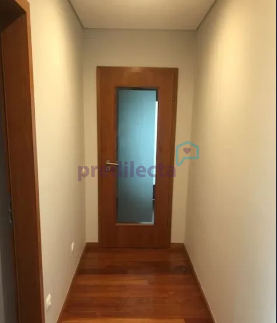 Apartamento T2 para Venda em Paranhos Foto 6
