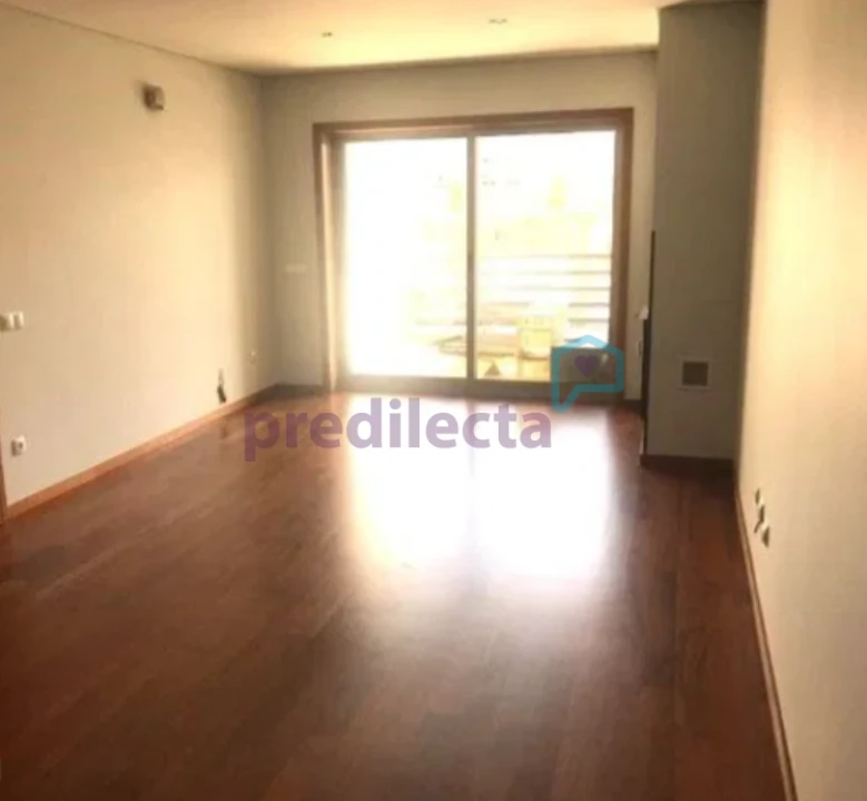 Apartamento T2 para Venda em Paranhos Foto 4