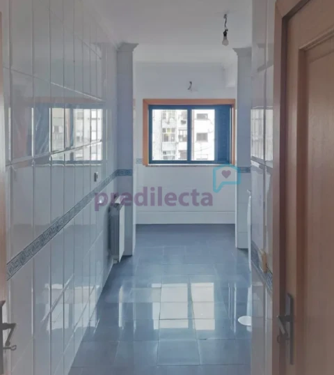 Apartamento T2 para Venda em Paranhos