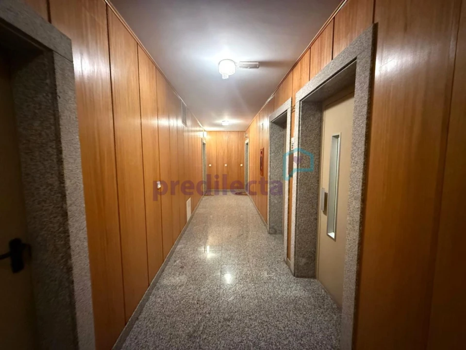 Apartamento T2 para Venda em Paranhos Foto 4