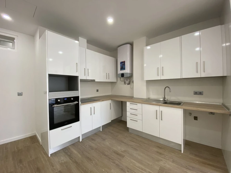 Apartamento T2 para Venda em Queluz e Belas Foto 2